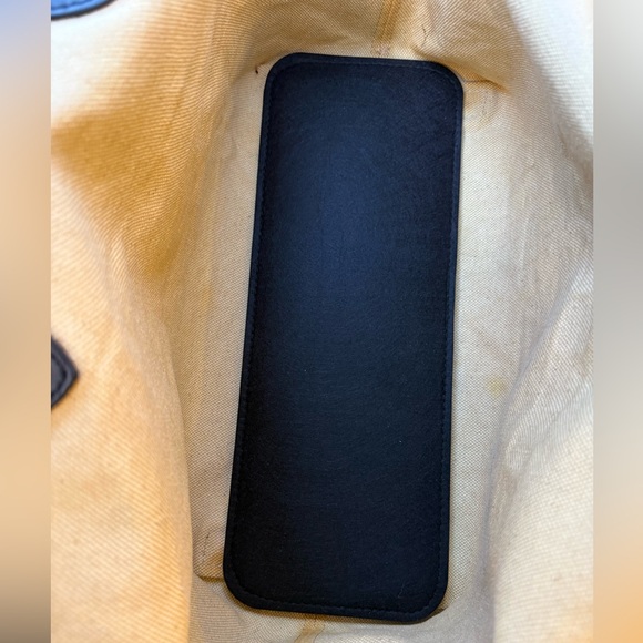 Burberry
Medium Canvas Soft Belt Tote - Picture 15 of 16